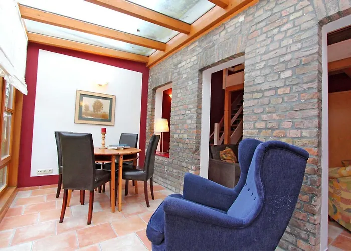 10360 Апартаменты Миров